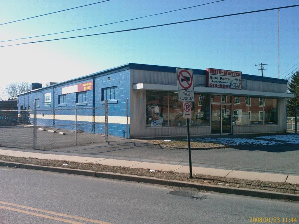 Commercial Closed Sale Price 430,000 1038 Thiry Commercial